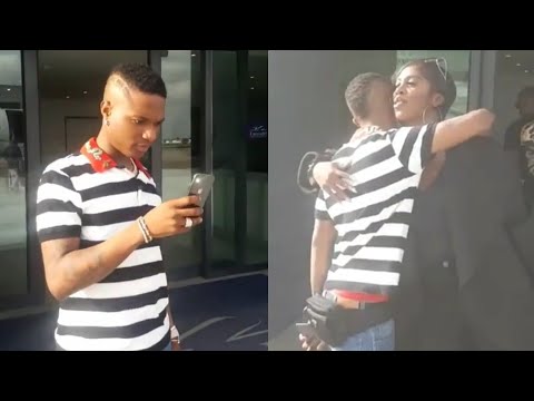 Wizkid Hugging And Kissing His New Girlfriend Tiwa Savage