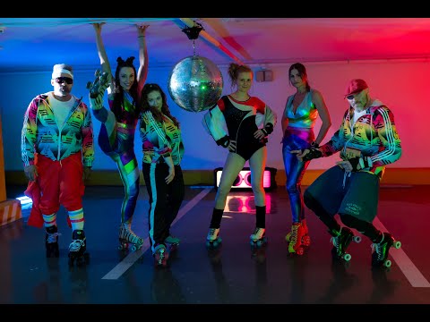 Rollerskaters Behind the scenes Tina 11