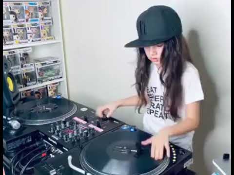 Amazing turntable skills from 8-year-old DJ