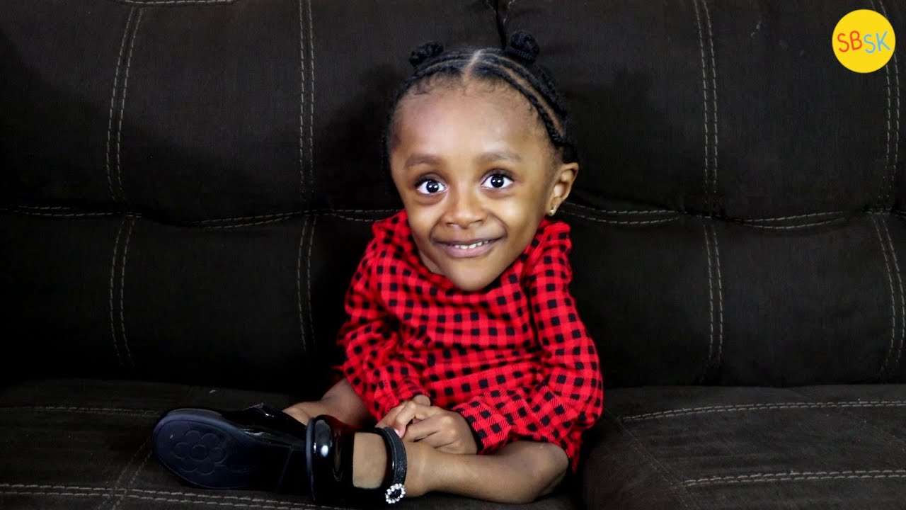 A 6 Year Old Who Has Broken 74 Bones (She's 28 Inches Tall)