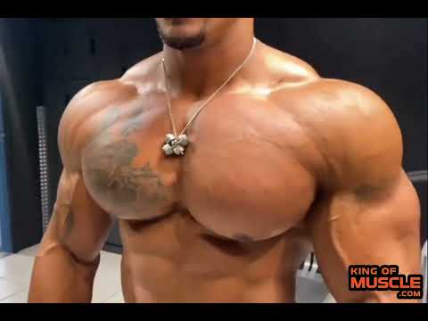 Massive Pecs #Muscle