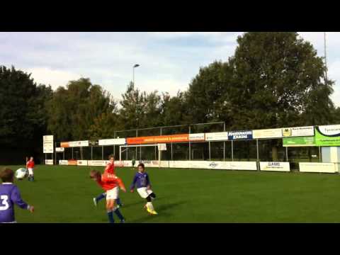 Blauw Wit'81 D3G - FC Engelen D3 (19-10-2013)