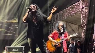Download lagu BILA ENGKAU IJINKAN ; GADIS KECIL — WHIZZKID feat READY Live at ROCK LEGENDS TMII 2024 mp3