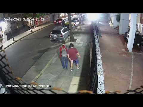 Revelaron video de ladrón que apuñaló a hombre 14 veces🎦  