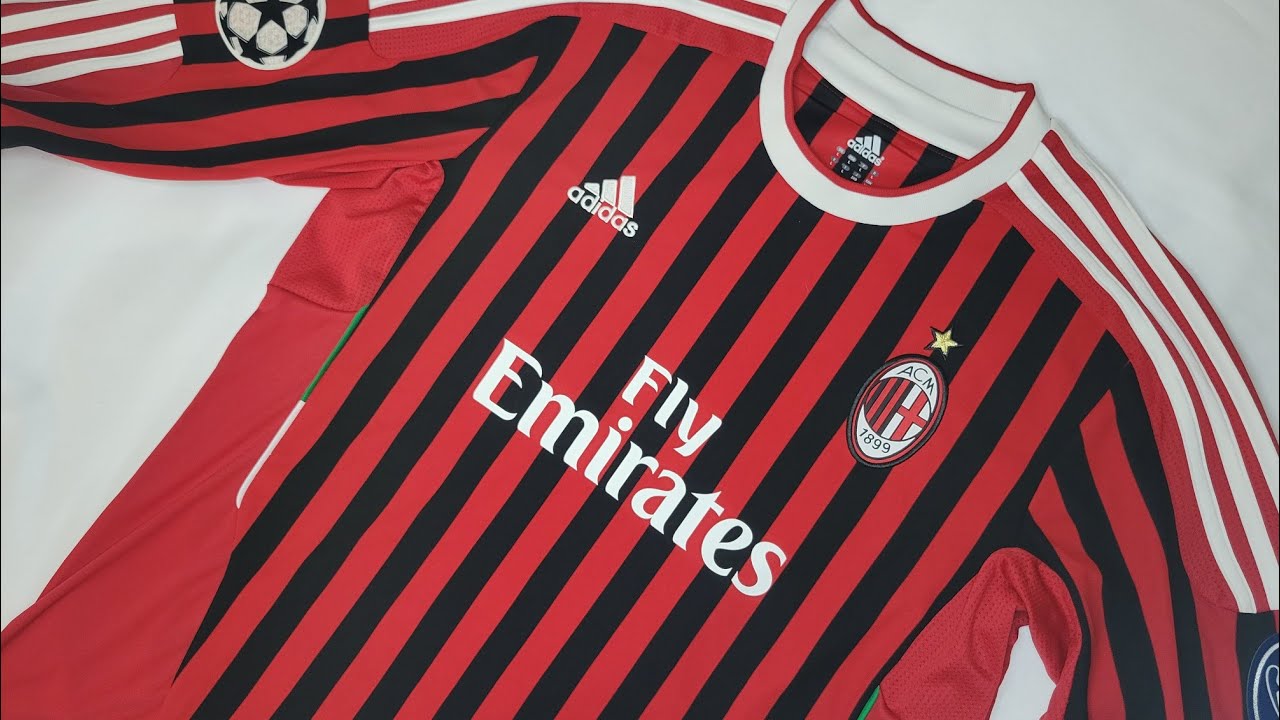 Reliving History: The AC Milan 2011/2012 Home Jersey – A True Rossoneri Masterpiece!