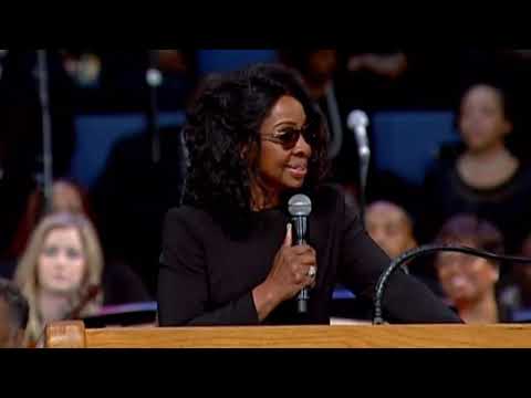 Gladys Knight performs at Aretha Franklin Funeral