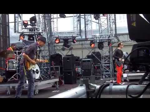 StreetLive Family : Could you be loved (Bob Marley) Wolkenkratzerfestival 2013