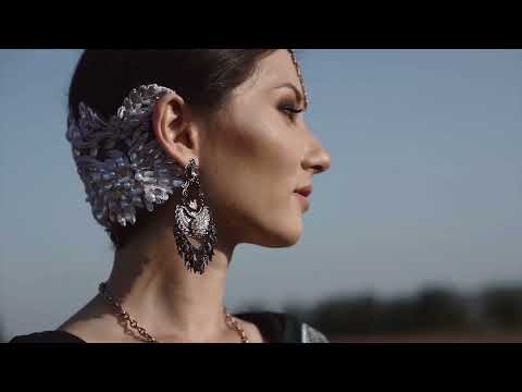 Indian Ragas vs Western Scales in Music