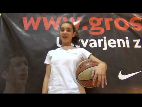 Ela Drevenšek pred tekmo z ŽKD Ježica - U15