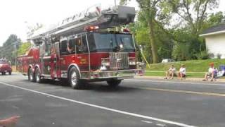 preview picture of video 'Burnsville Fire Muster - Fire Truck Parade Part 1'