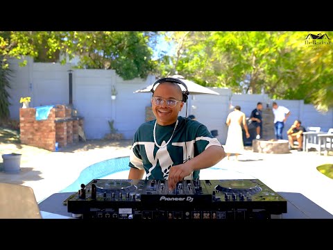 Dj Executive is in The Residence - R&B mix December 2025