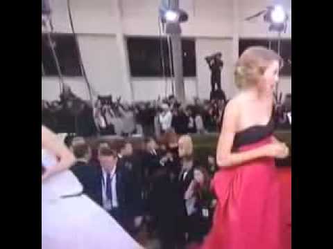 Jennifer Lawrence OWNS Taylor Swift   Golden Globes Awards 2014   HD 2
