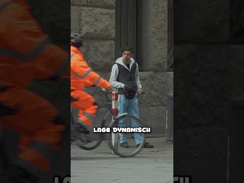 Anzeigenhauptmeister vs. aggressive Jugendliche 🥊