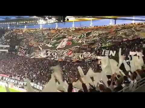Eintracht Frankfurt Ultras mit Choreo gegen Chelsea