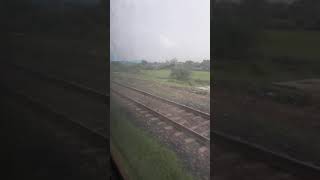 preview picture of video '11463/Somnath - Jabalpur Express crossing Jakhvada at MPS.'