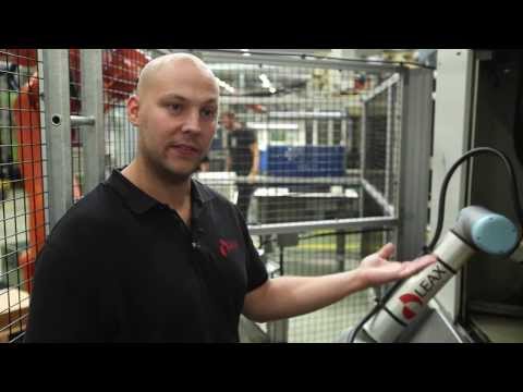 Švédska spoločnosť LEAX investovala do flexibilnej automatizácie za pomoci Universal Robots