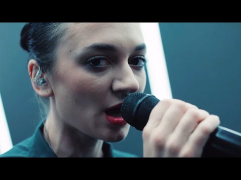 Alan Walker, Daya - Heart Over Mind (Walkerworld Live Experience)