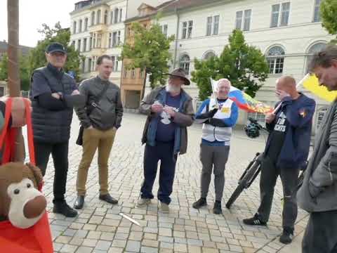 Friedensprotest in Zeitz: Kleine Montagsdemo warnt vor Kriegsgefahr und fordert Dialog mit Russland