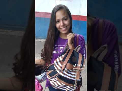 This is the story of Bruna Lohaine, people, what a bombshell!