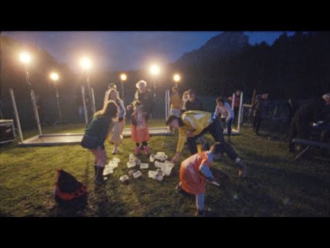 Bi t’erdi: la música se convierte en llamada colectiva al auzolan para despedir Hatortxu Rock