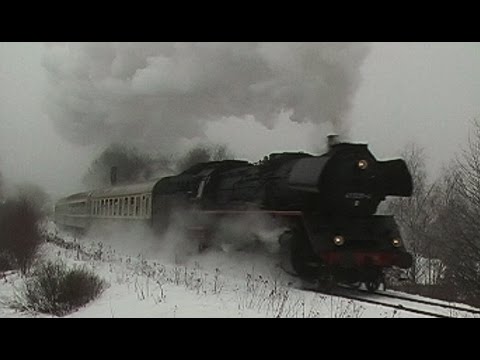 Winterdampf / Regional-Express mit Dampflok 41 1231-4 am Rennsteig