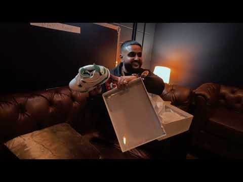 Video thumbnail for Young NAV