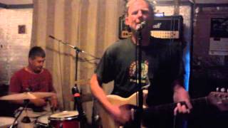 Broke and lonely / Johnny Winter