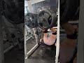 PROGRESSIVE OVERLOAD TO BUILD QUADS 🏋️♂️