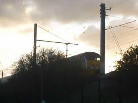 Irish Rail / NIR class 201 (8208) + Enterprise - West Road, Dublin.