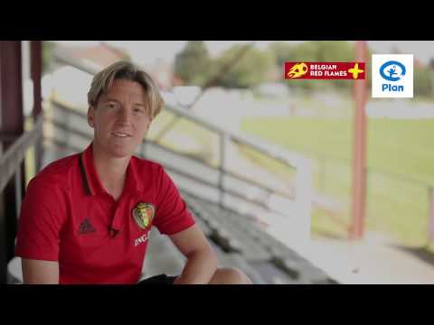 Aline Zeler  'J'ai commencé le foot par hasard'