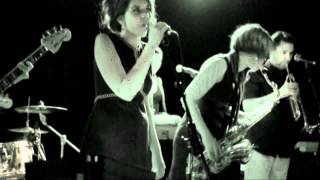 The LaVettes - Waiting