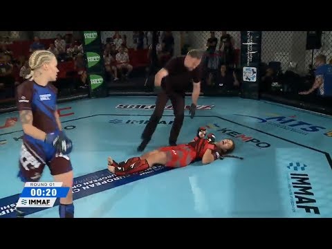 Women’s MMA Match Featured This Vicious Head Kick Knockout