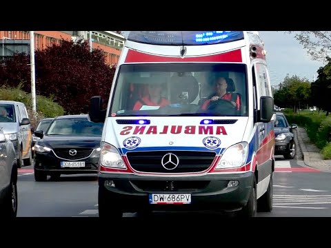 Alarmowo Karetka Pogotowia Ratunkowego Wrocławiu Polish Ambulances with code 3 Wroclaw