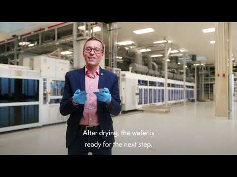 Digital Factory Tour through the Meyer Burger solar cell and module production in Germany