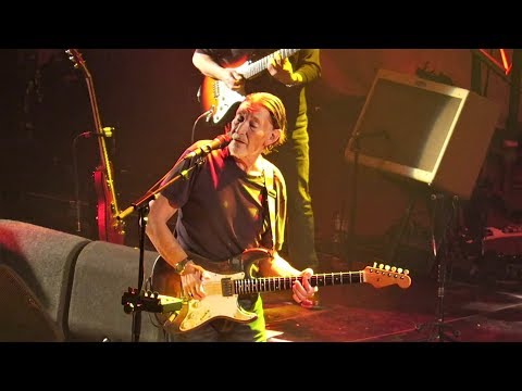 Chris Rea - On The Beach (Live at Hammersmith Apollo 2017)