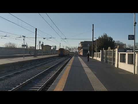 (14 Gennaio 2023 Partenza D345 606 Treno Merci Ce Regione Campania Italia Day Serale Night)