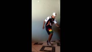 MC LAN e MC WM -- Ei Psiu To So Te Observando ( Dançando Part. Lacoste Do Romano