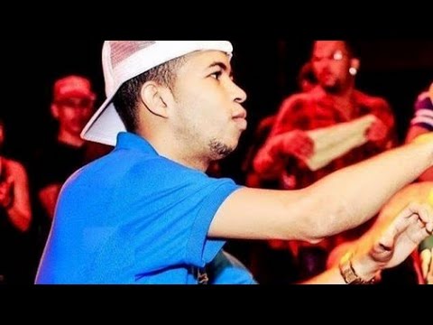 Mc Th Mc magrinho Sua Mãe Não Ta Sabendo Dj(DJ W.A) VIDEOCLIPE Novinha representando