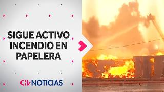 Suspenden clases en 4  colegios por voraz incendio en Puente Alto: Sigue activo tras más de 12 horas
