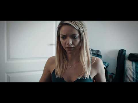 INTERVISTA CON L'ALIENO - Official Trailer (HD)