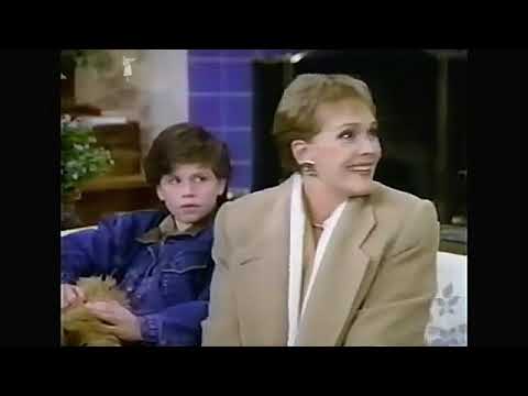 Julie - The Bed (S01E03, 1992) - Julie Andrews, James Farentino