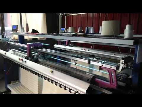 Computerized collar knitting machine