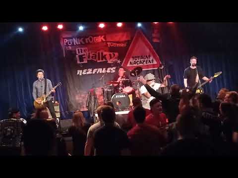 NEŽFALEŠ - Vodka a Lexaurin (live Kolín Punk Rock Rádio tour 2022)