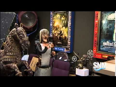 SNN: Feel Good Friday: Giant Movie Prop Collection