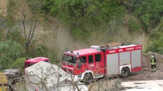 ariano-irpino-in-fiamme-un-capannone