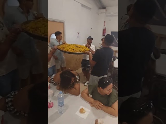 Vídeo relacionado con Fem una paella: 24 (Tradicions)