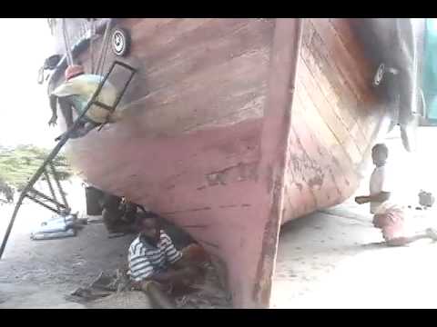 Coasting through Kenya, Lamu