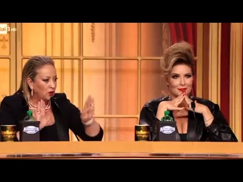 Ballando con le stelle Carolyn Smit sbotta contro Selvaggia: Non ti permetto! Io ho 56 anni di carri