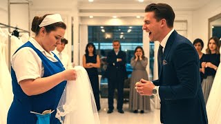 O Bilionário riu ao Dizer: “Se o Vestido Servir, Caso com Você”. Meses Depois, ele Perdeu o Fôlego