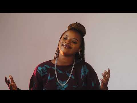 Grace Muadi - Il est la (Cover tu es digne)